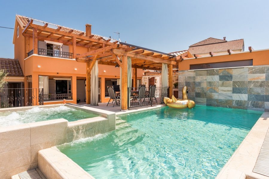 Villa Andriana with pool